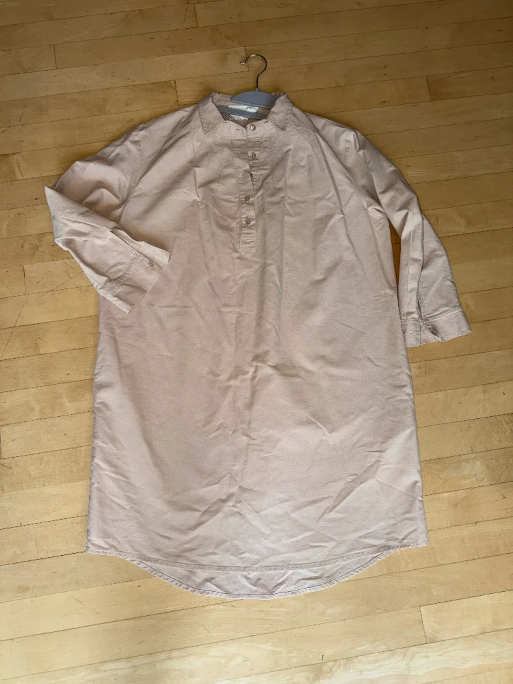 POMANDER Place by TUCKERNUT tan shift shirt dress, S, GL1365 - Picture 2 of 4